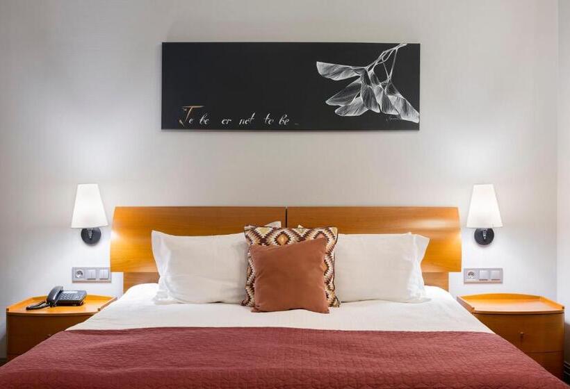 سوییت جونیور, Villa Four Rooms