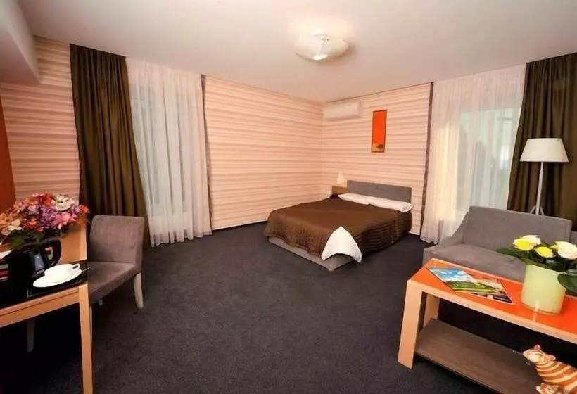 Standard Yhden Hengen Huone, Villa Four Rooms
