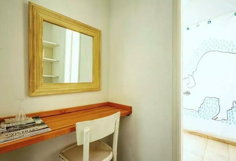 スタンダードルーム, Nautilus B&b