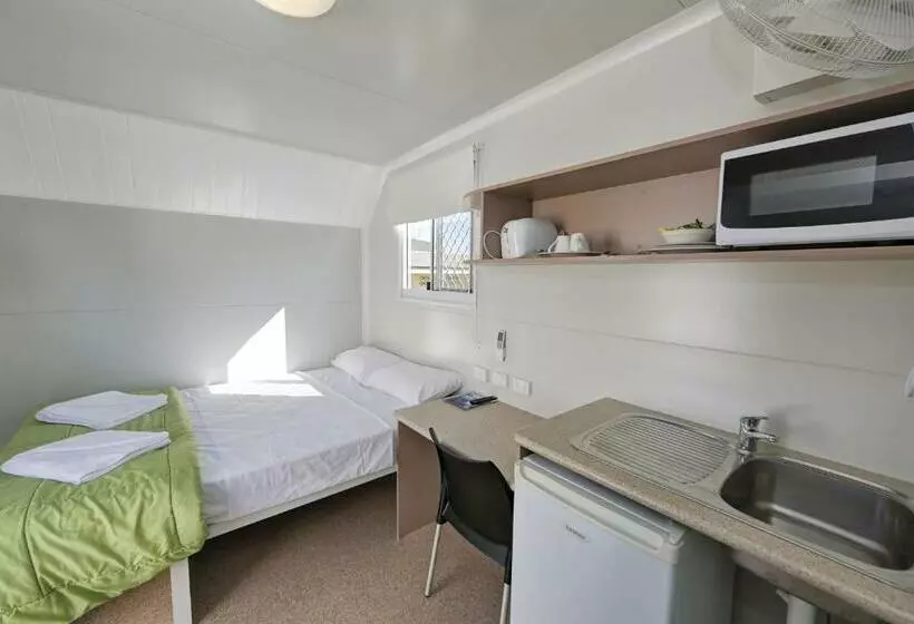 Basic-huone, Ned Kelly's Motel