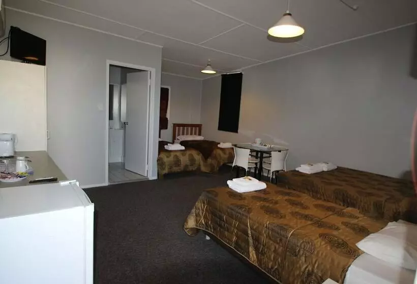 Perhehuone, Ned Kelly's Motel