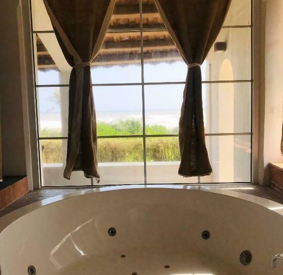 اتاق لوکس خانوادگی, Villa Louise Hue Beach Boutique