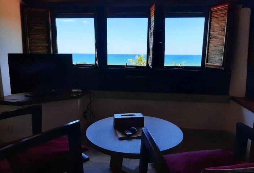 اتاق استاندارد با چشم‌انداز دریا, Villa Louise Hue Beach Boutique