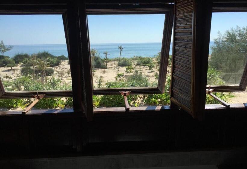 اتاق استاندارد با چشم‌انداز دریا, Villa Louise Hue Beach Boutique