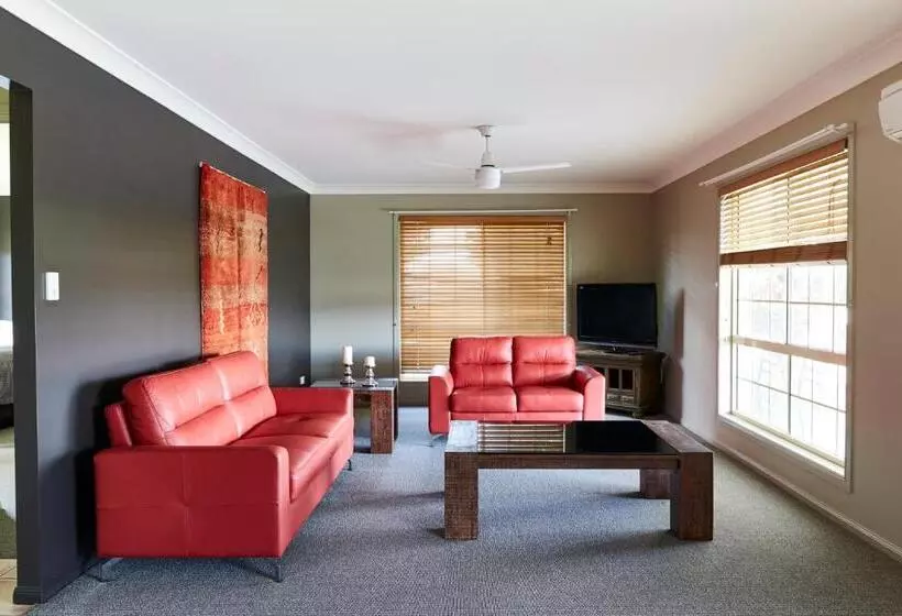3ベッドルームアパートメント, Ridgemill Estate