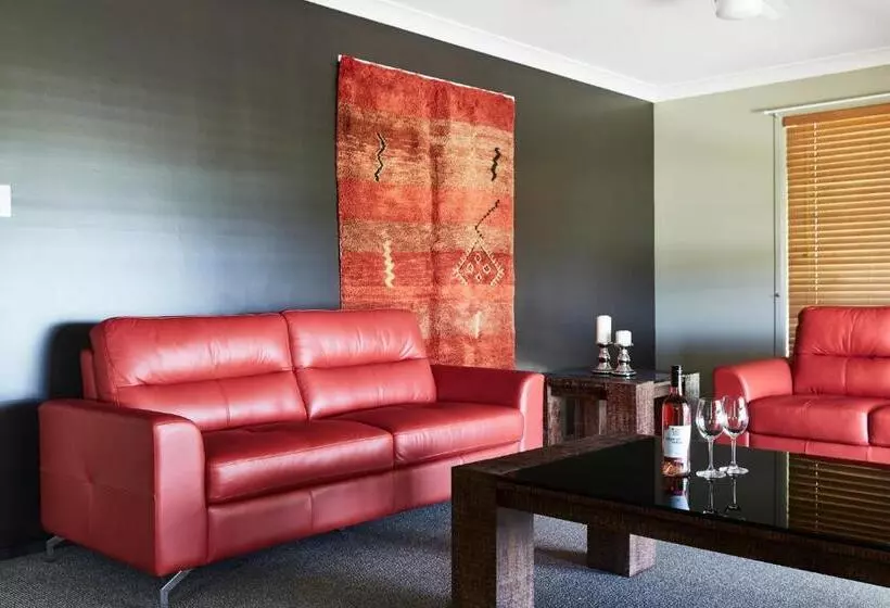 3ベッドルームアパートメント, Ridgemill Estate