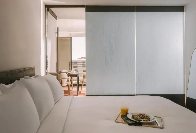 1 Bedroom Penthouse Apartment