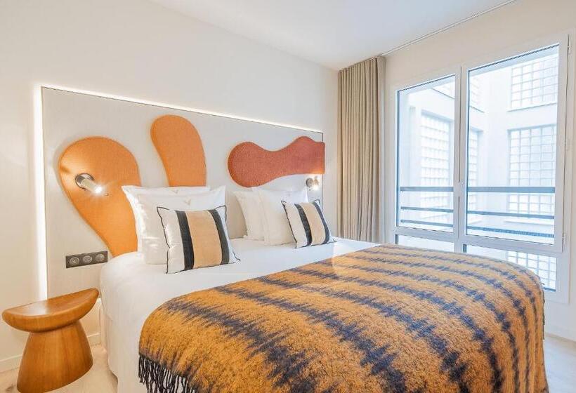 2 Bedroom Premium Apartment, Yuna Porte Maillot   Apart