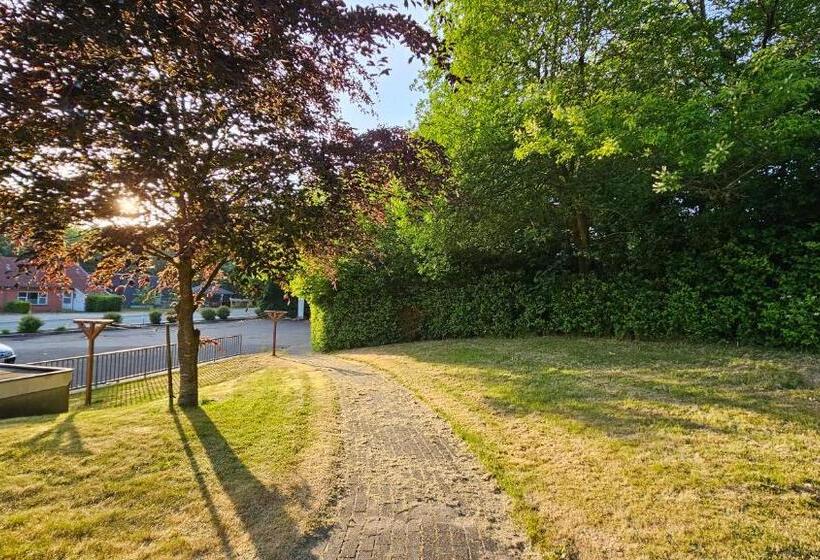 חדר סטנדרד יחיד חדר אמבטיה משותף, Gudum Park