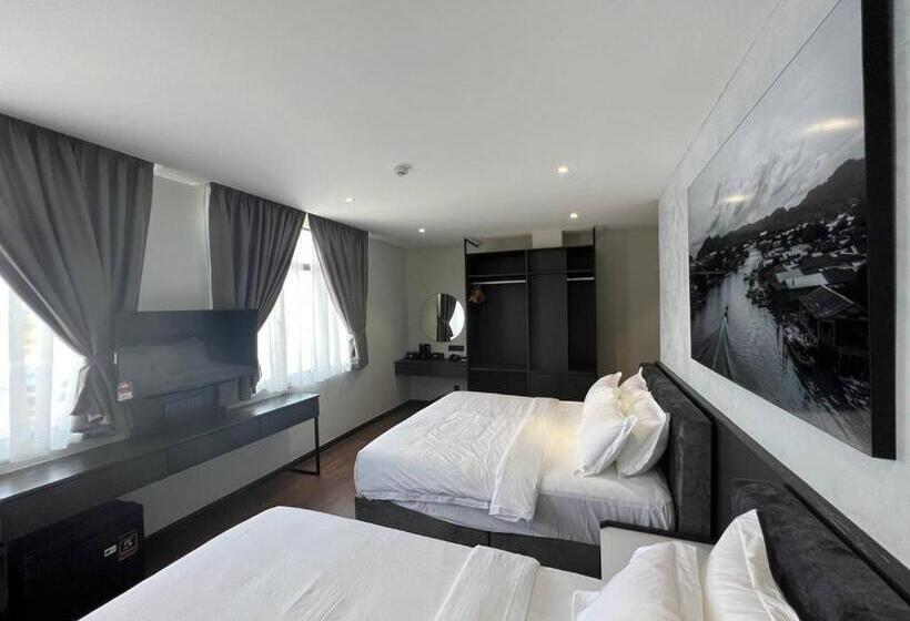 غرفة عائلية, All In