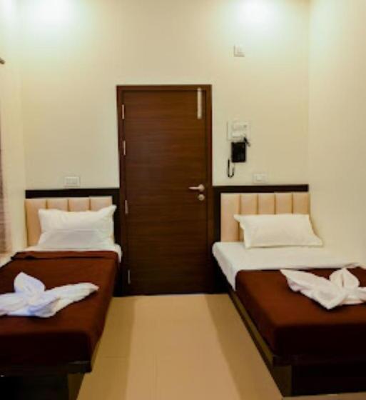 Номер Deluxe, Malvan S Aishwarya