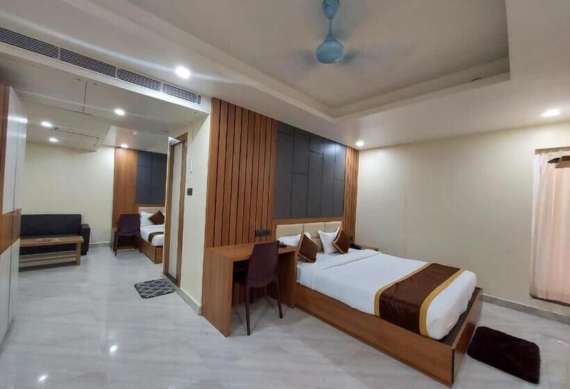 家庭间, The Seascape