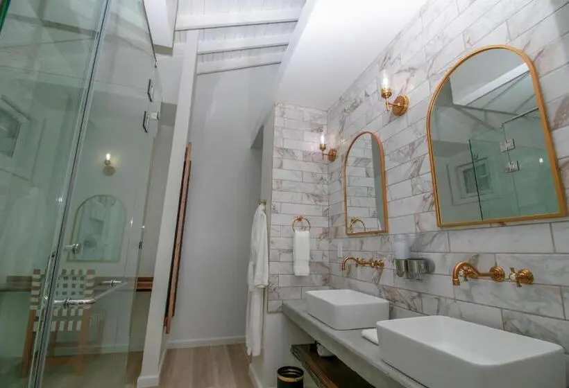 Deluxe Suite Sea View, Luna Beach Luxury Boutique Beach Front Resort