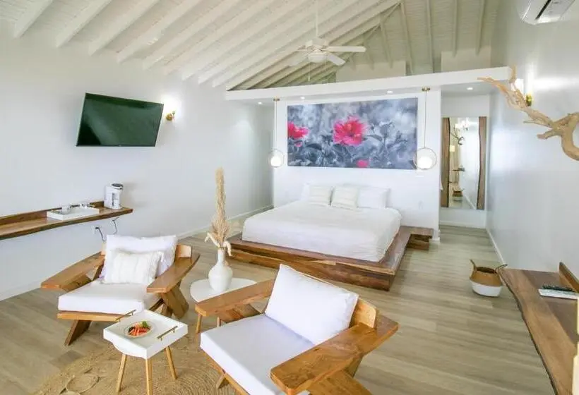 Deluxe Suite Sea View, Luna Beach Luxury Boutique Beach Front Resort
