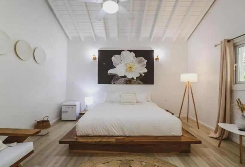 سوییت سوپریور, Luna Beach Luxury Boutique Beach Front Resort