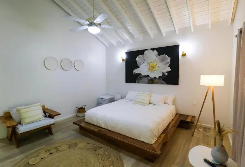 سوییت سوپریور, Luna Beach Luxury Boutique Beach Front Resort