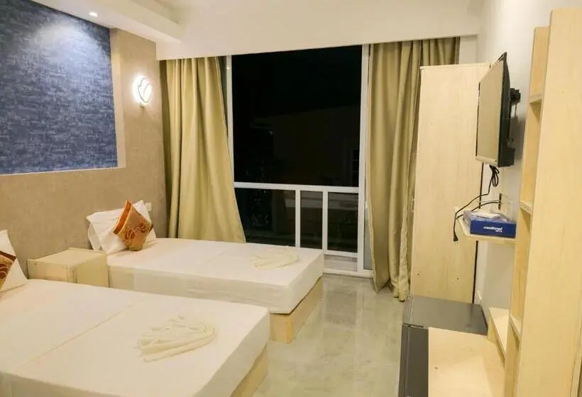 اتاق لوکس با بالکن, Arora View