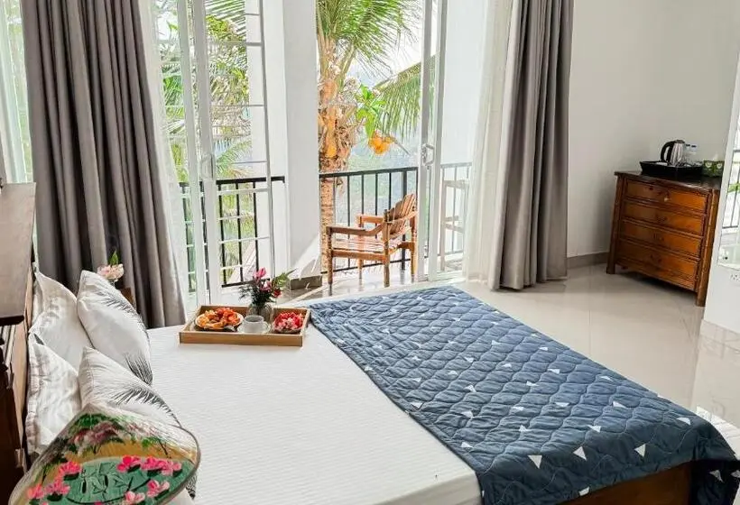 バルコニー付きデラックスルーム, Vietnam House Kandy