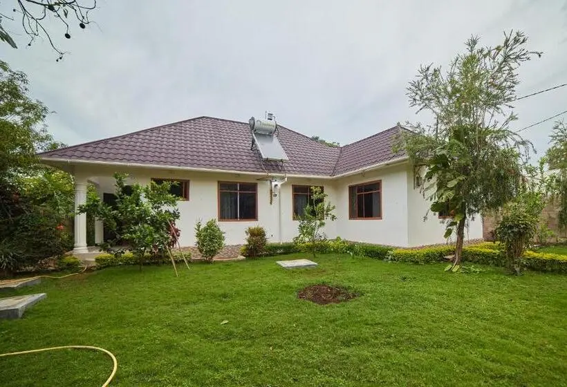 Standard Yhden Hengen Huone, Triple D S