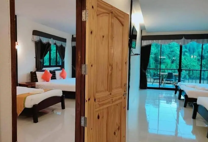 Deluxe Kolmen Hengen Huone, เพชรมณีกาญจน์ บีช รีสอร์ท