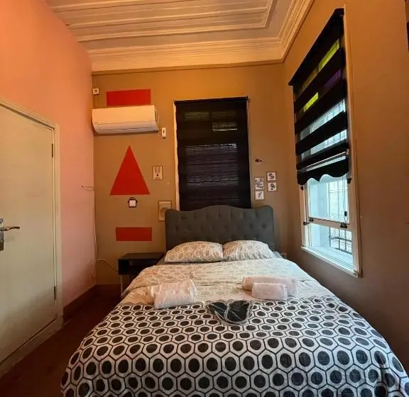 اتاق لوکس با تخت بزرگ, Cinar Apart