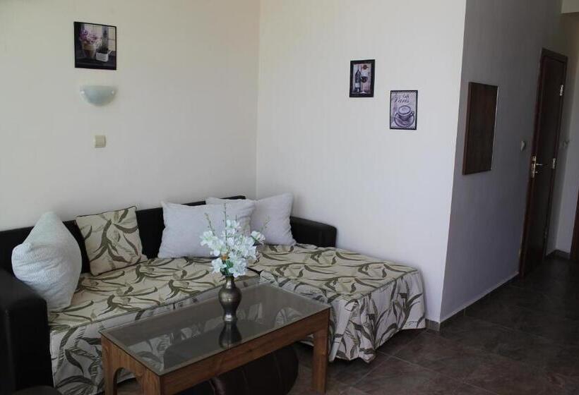 דירת חדר נוף לים, семеен хотел идън