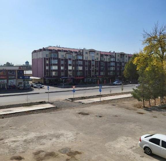 适合残疾人使用的标准间, Imam Azam