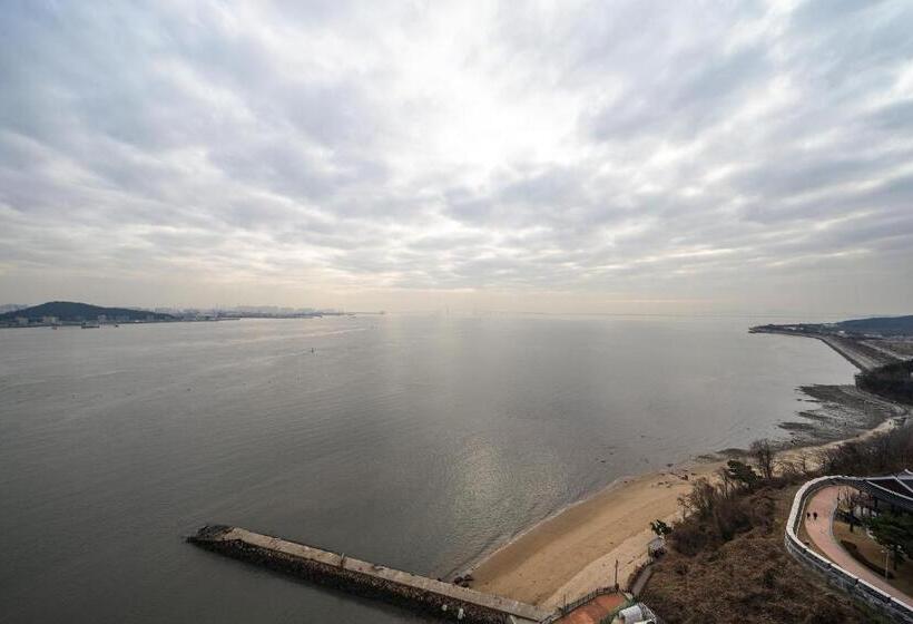 Семейный Номер Вид на Море, Inchon Sky And Sea Ocean View