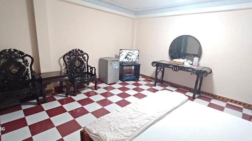 اتاق لوکس, Nhật Bình 2