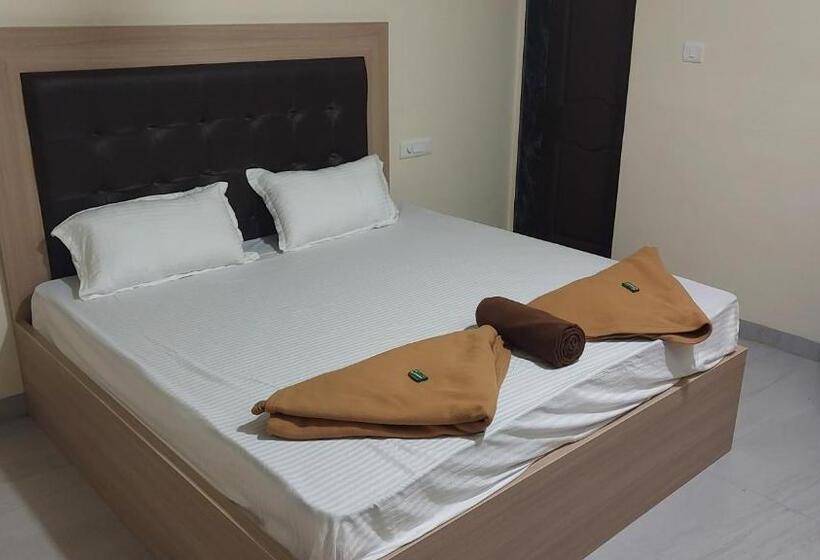 חדר סופריור עם מיטת קינג, Sushegad Guhagar Beach