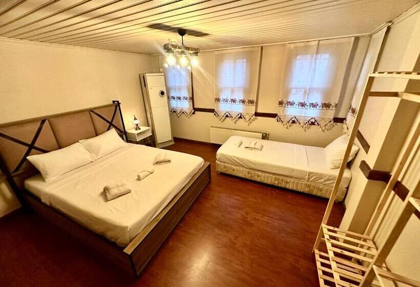 スタンダードトリプルルーム, Melkan Otel Guest House