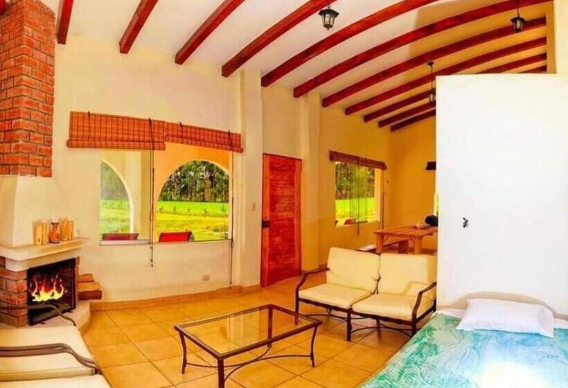 بنگله خانوادگی, Fundo Alma Andina