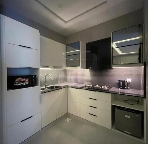 استودیوی سوپریور, Villa Vista