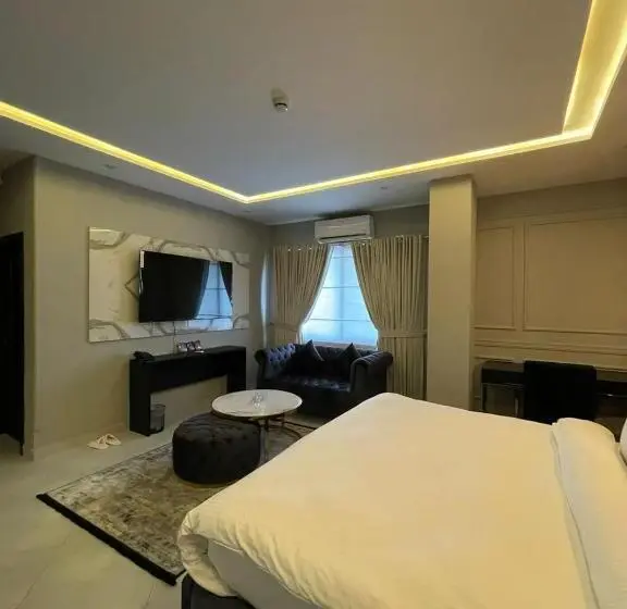 استودیوی سوپریور, Villa Vista