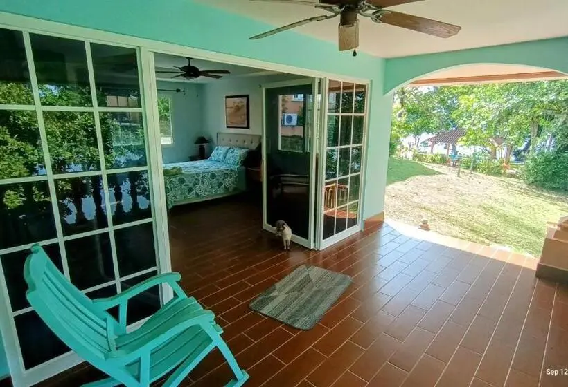 Standard-studio Allasnäkymä, Villas At Gone Fishing Panamá Resort