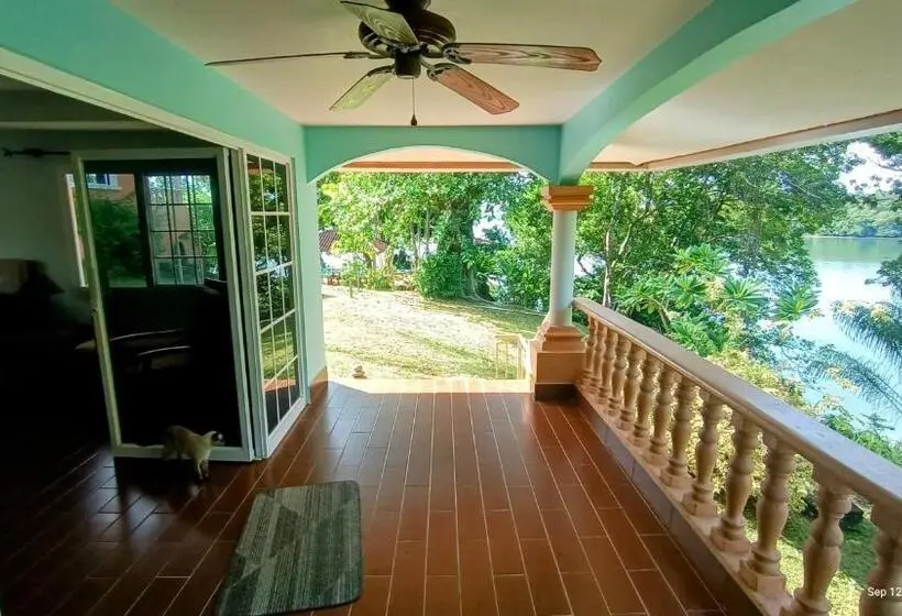 Standard-studio Allasnäkymä, Villas At Gone Fishing Panamá Resort