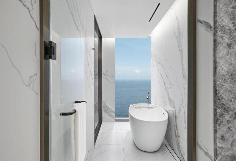 اتاق اجرایی با تخت بزرگ, Wyndham Grand Busan