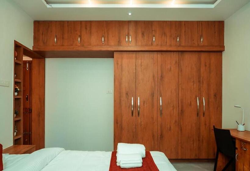 Люкс с Балконом, Kalloos Island Backwater Resort