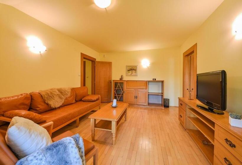 スイート, Kaštieľ Sokoľany