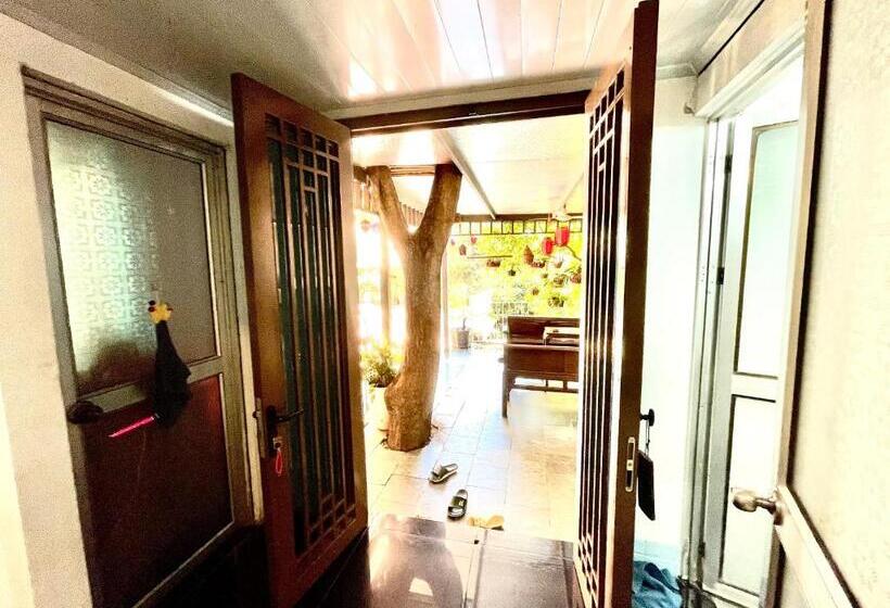 اتاق استاندارد, Lee Homestay