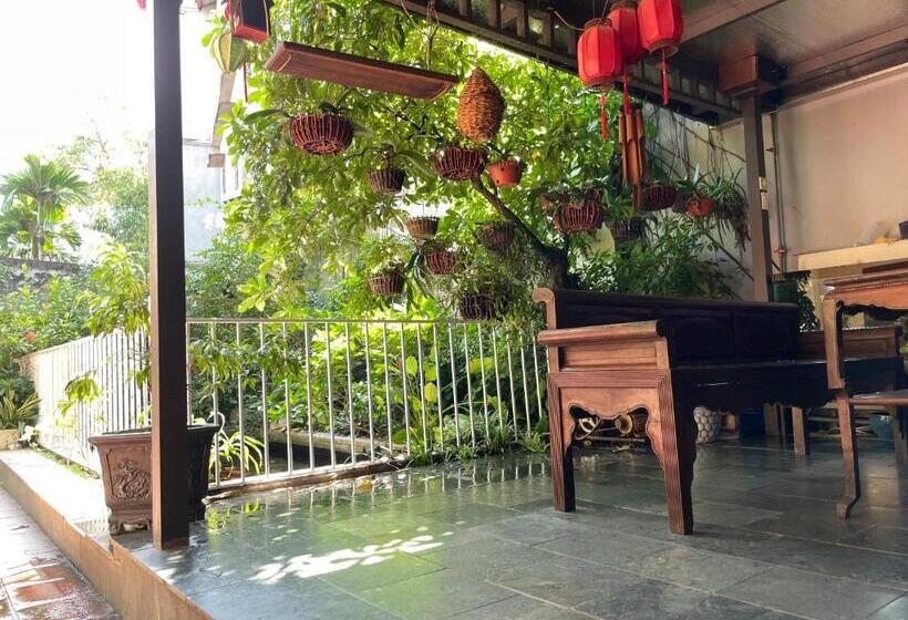 اتاق استاندارد, Lee Homestay