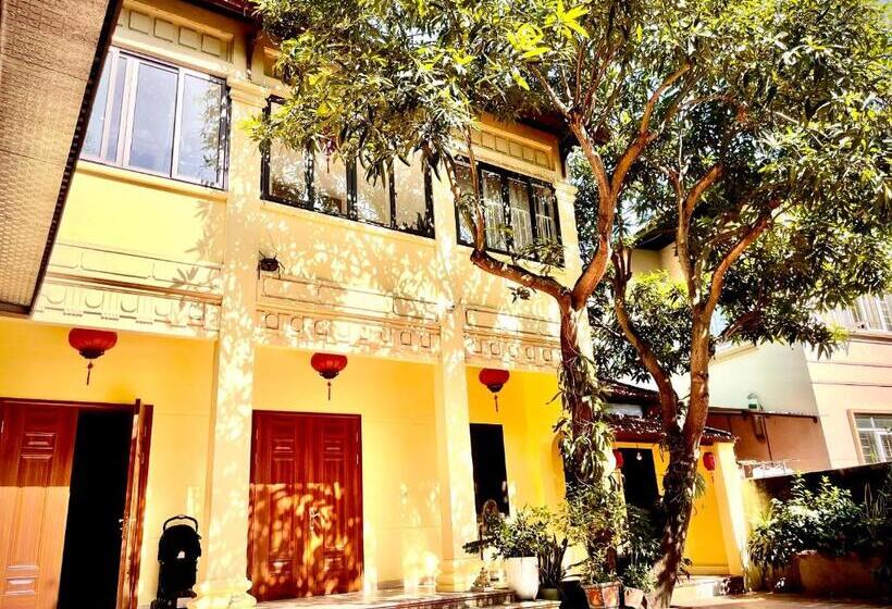اتاق استاندارد, Lee Homestay