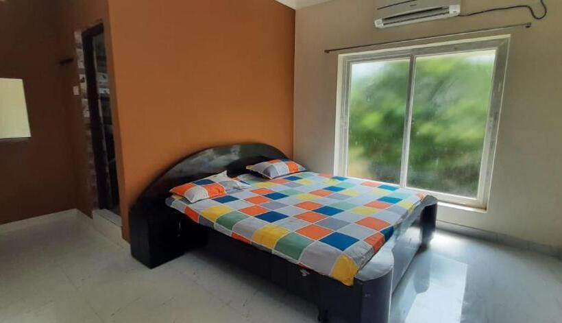 חדר משפחתי, Le Grace Kovalam