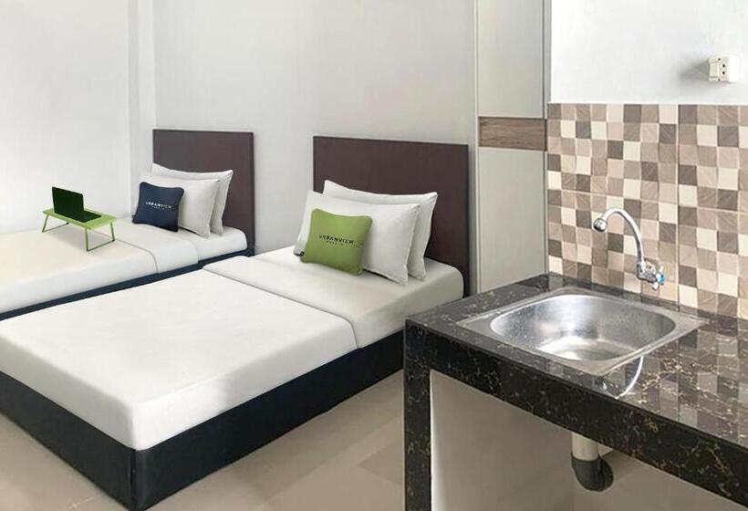 חדר סופריור, Urbanview Hotel Juanda Kota Agung By Reddoorz