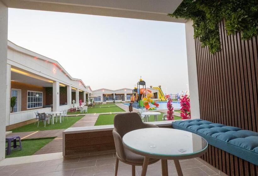 패밀리 룸, منتجعات السالمية