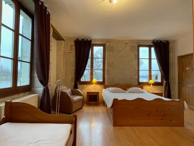 חדר משפחתי, Le Relais De Mantelot