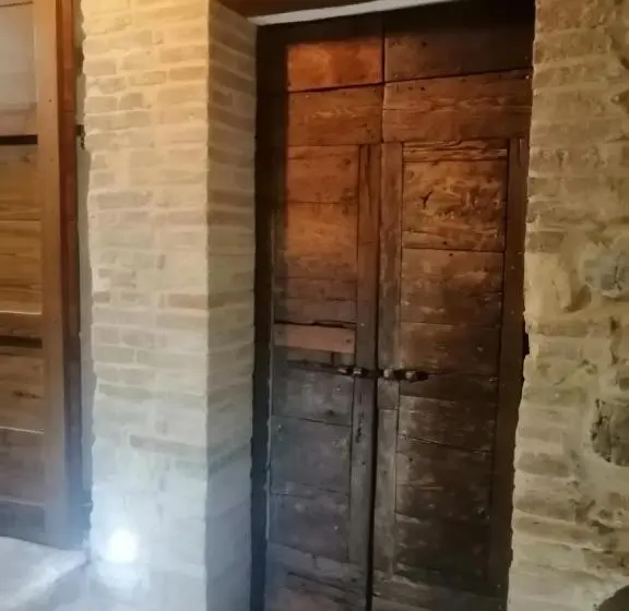 スタンダードルーム, Vecchio Casale Quercetino Androne