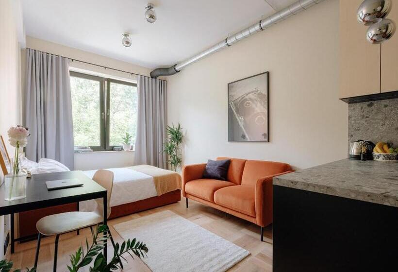استودیوی لوکس, Stereo House By Larsen
