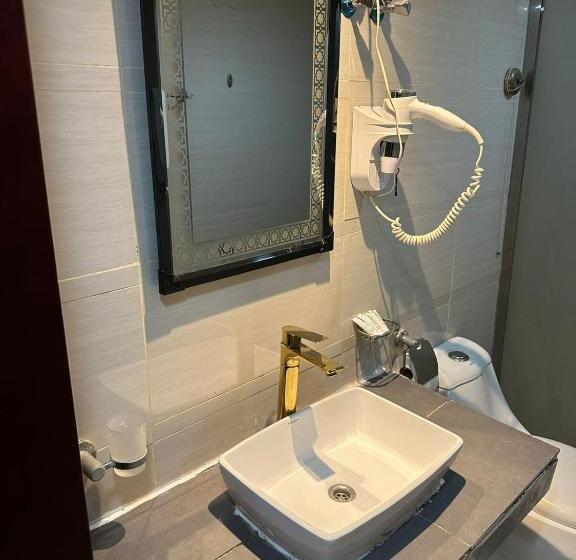 اتاق لوکس, فندق رويال مالجا الجبيل   شركة الاجنحة الرائدة Royal Malaga