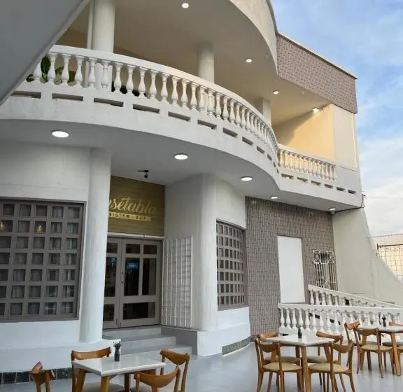 デラックススイート, La Candelaria House